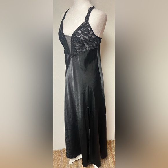 Victoria's Secret Vintage Gold Label Slip
Dress In Black 
Size Medium - Picture 5 of 6